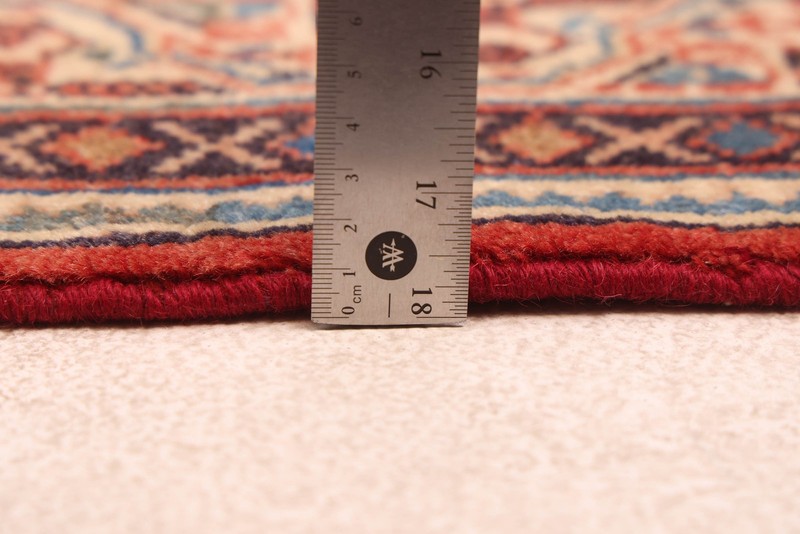 Vintage 4'4" x 6'10" Traditional Hand Knotted Vegetable Dye Wool Area Rug gallery