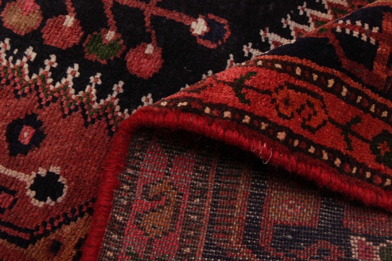 Vintage 4'7" x 8'6" Traditional Hand Knotted Vegetable Dye Wool Area Rug gallery