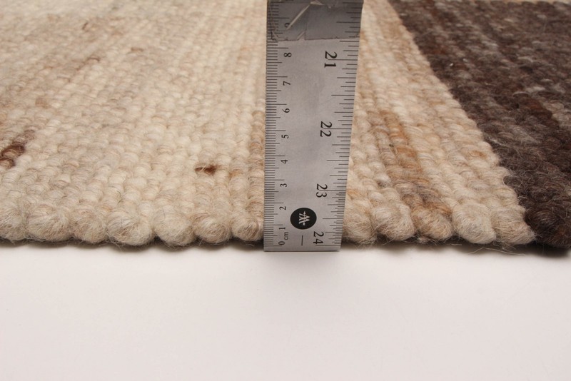 Vintage 5'4" x 7'7" Traditional Wool Hand Woven Oriental Area Rug gallery