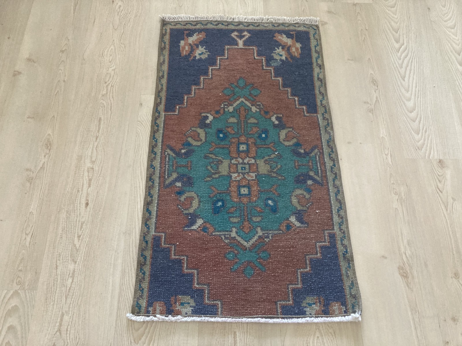 Pink rug, Turkish rug, Vintage rug, Small rug, Doormat rug, 1.7 x 3 ft gallery