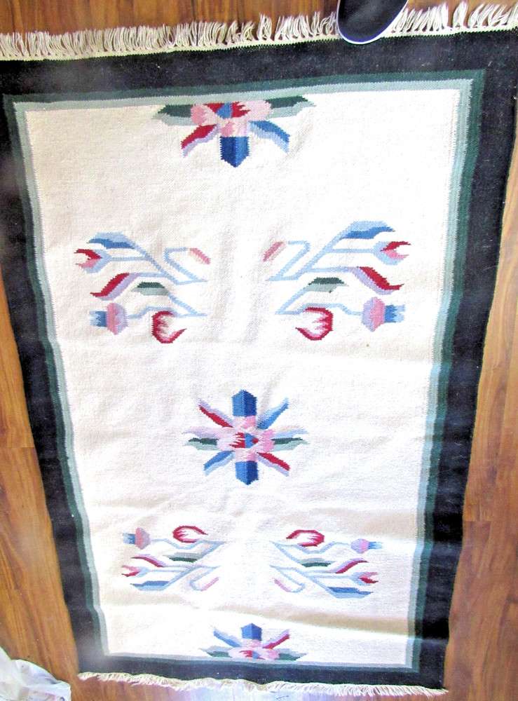 Vintage Handwoven Wool Rug Carpet Turkish Kilim? Floral Design 36 x 89 In