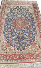 Super Quality Wool Pile Based on Silk Isfahann Per Sian Rug