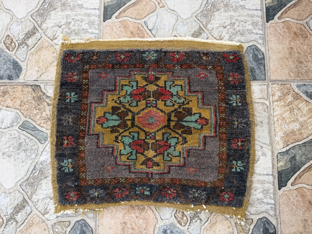 Vintage Oushak Bohemian Rug Handmade Turkish Anatolian Wool Small Accent Rug 1x1