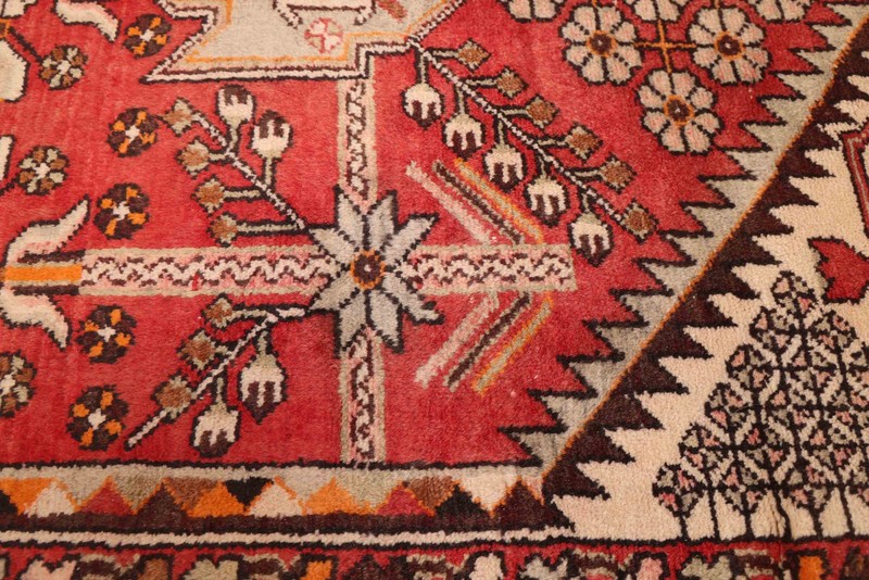 Vintage 4'3" x 6'7" Traditional Hand Knotted Vegetable Dye Wool Area Rug gallery