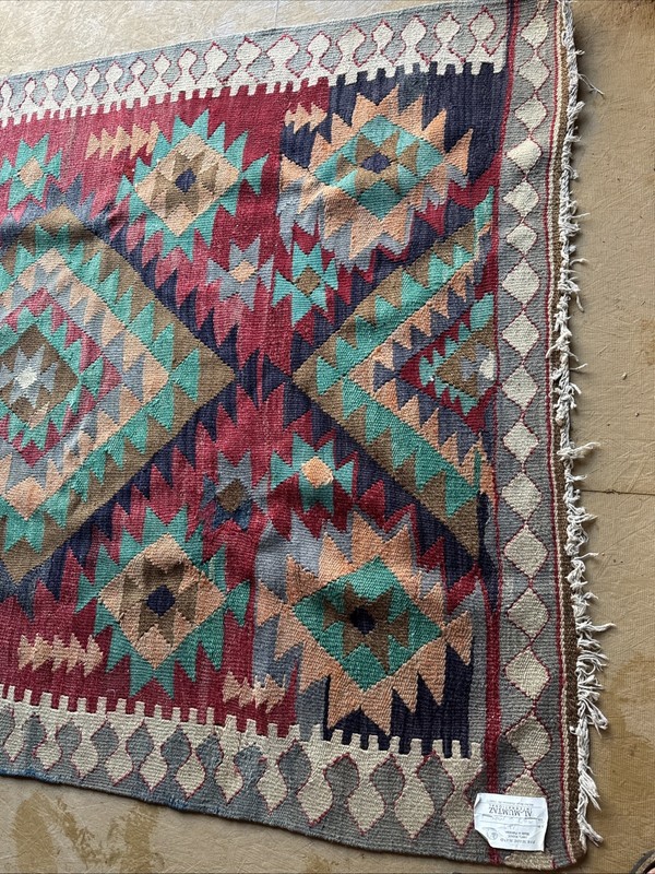 Pakistan Wool Rug gallery