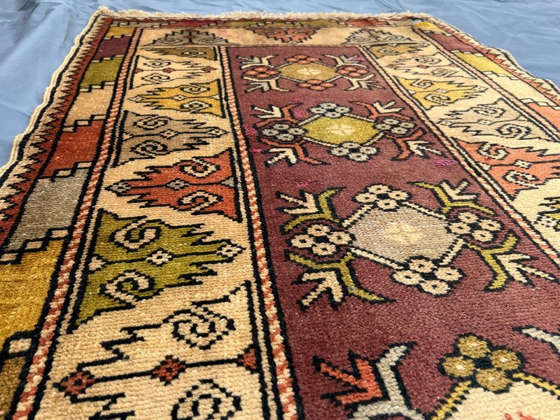Antique Turkish Rug 2'9x4'10 – Hand Knotted Wool Low Pile Accent Area Decor Rug gallery