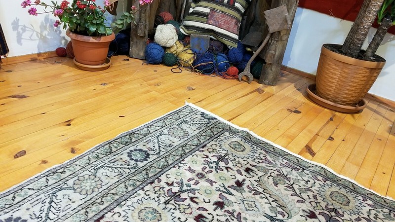 Exquisite Vintage 1939-1950's Natural Dye Wool Pile Bunyan Rug 4’9”x6’1” gallery