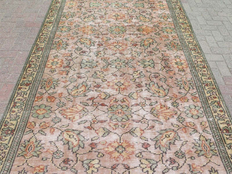 Gorgeous Floral Blush Pink Vintage Turkish Rug, Handwoven Wool Carpet 69"x105" gallery