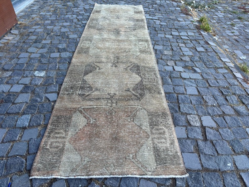 Bohemian rugs, Runner rug, Handmade, Turkish rug, Vintage, Wool | 3,0 x 10,9 ft gallery