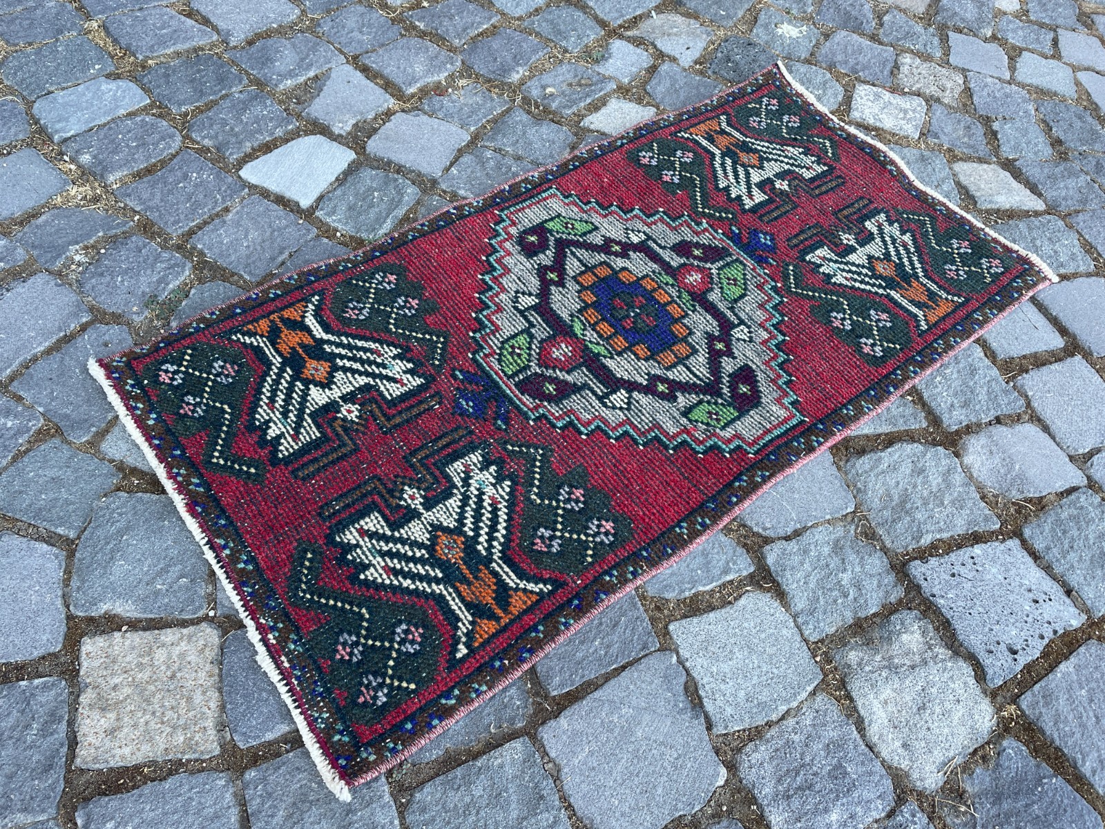 Turkish Vintage Small Rug Handmade Wool Bohemian Bath Mat Rug 1,5 x 3,0 ft gallery