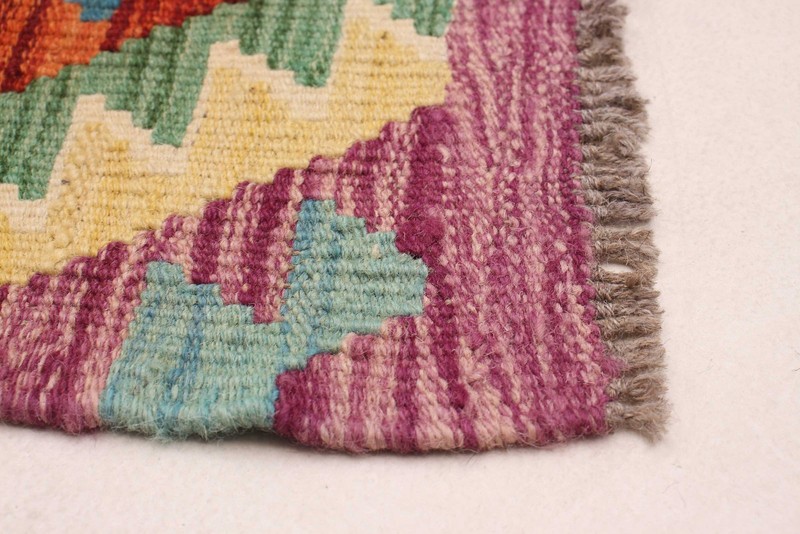 Vintage 5'0" x 6'4" Traditional Wool Hand Woven Oriental Area Rug gallery
