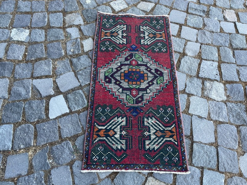 Turkish Vintage Small Rug Handmade Wool Bohemian Bath Mat Rug 1,5 x 3,0 ft gallery