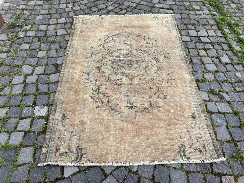 Home Decor Rug, Turkish Vintage Rug, Boho Decor Rug,4,2 x 6,2 ft gallery