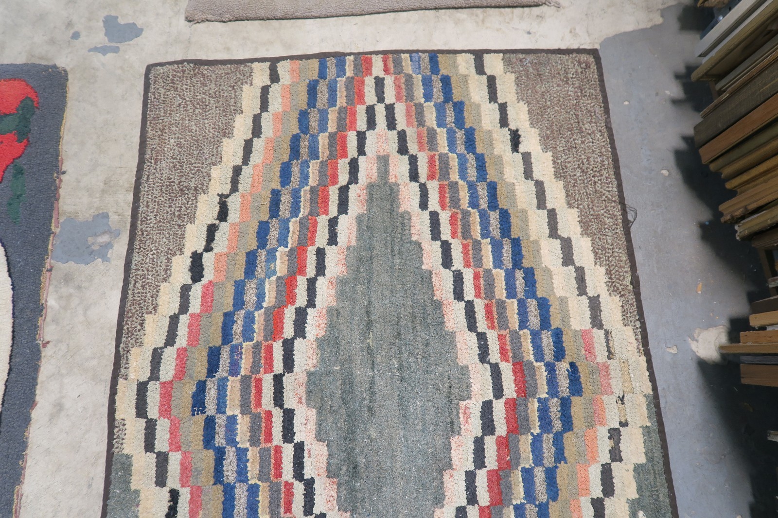 Primitive Antique American Hand Made Hooked Rug Wool on Burlap - 2'10 x 4' gallery