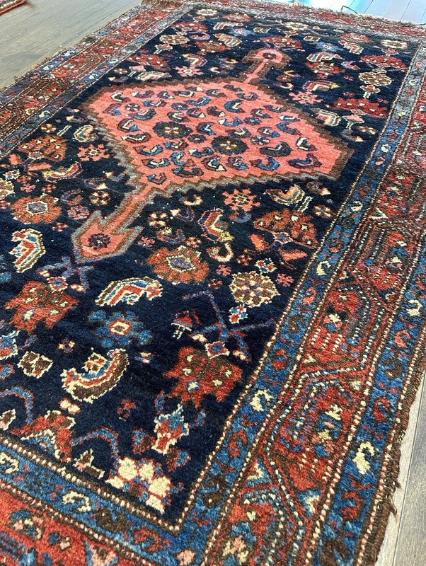 Antique LILIHAN Rug c.1920 Gorgeous Vegetable Dye Colors Great Condition 3’5x5’3 gallery