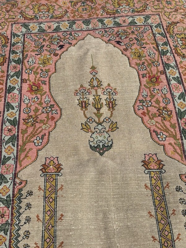 Turkish Silk Rug 2.6 x 4, Medallion, Pink and Ivory, Fine, Silk gallery