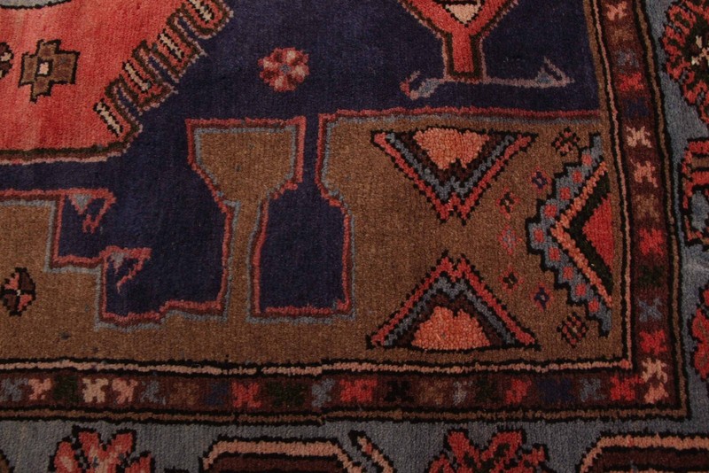 Vintage 3'2" x 6'11" Traditional Hand Knotted Vegetable Dye Wool Area Rug gallery