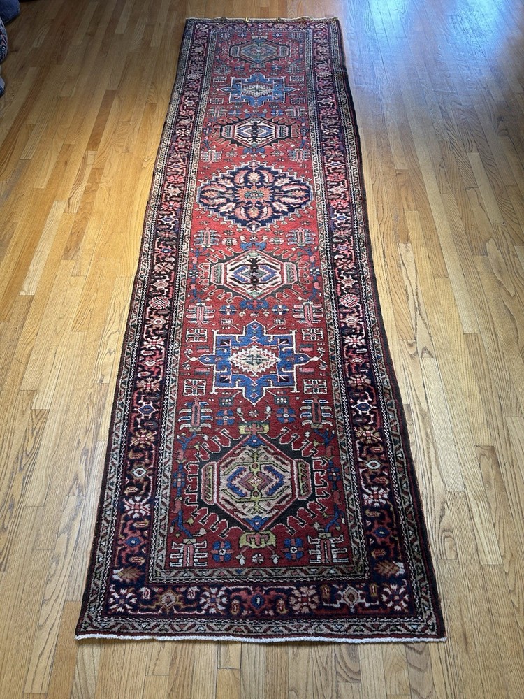 HERIZ runner Handmade vintage 10’11 x 3 C.1930 Excellent condition Natural Dyes