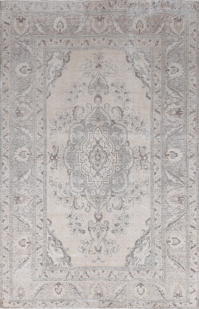 Distressed Floral Area Rug 6x10 Ft Handmade Wool Carpet Beige / Gray Medallion