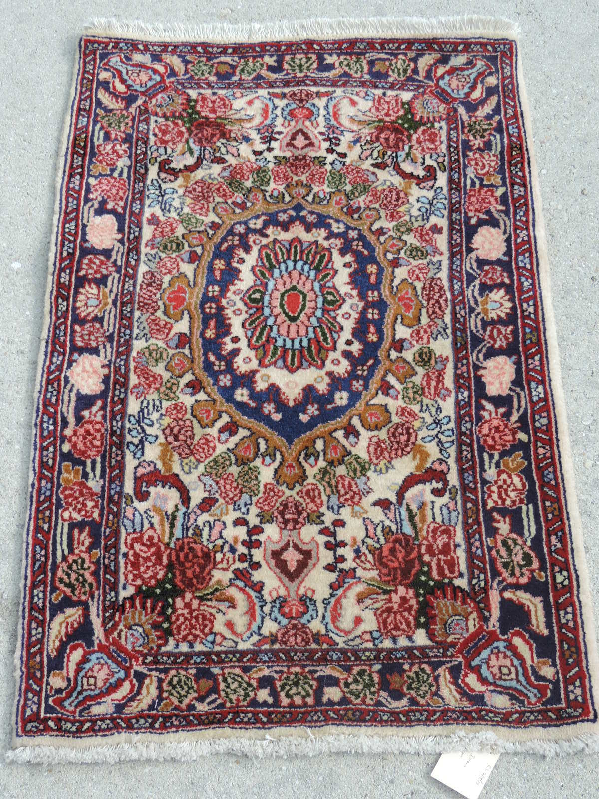 2x4ft. Handmade Sarouk Wool Rug gallery