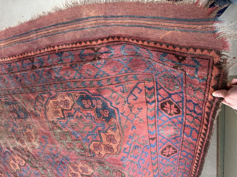 Antique Turkmen Rug gallery