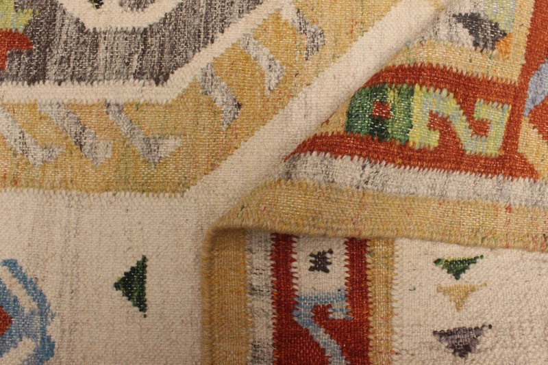 Vintage 5'4" x 7'9" Traditional Wool Hand Woven Oriental Area Rug gallery