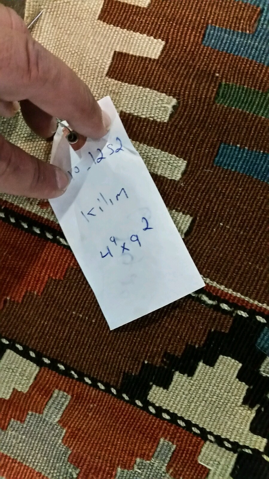 A DECORATIVE CAUCASIAN SHIRVAN KILIM RUG gallery