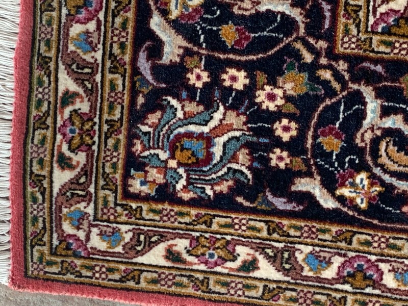 Fine Floral Hand Knotted Per/sian Silk and Wool 5' x 6' 10" Rug gallery