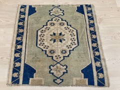 Brown rug, Turkish rug, Vintage Rug, Square rug, Wool rug, Doormat, 2.1 x 2.1 ft