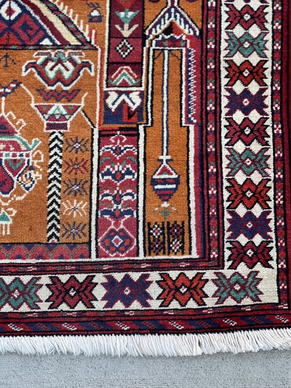 Pictorial oriental rug Hand knotted gallery