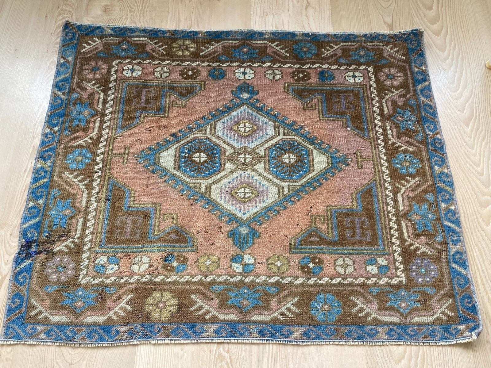 2.1x2.6ft Vintage Turkish Rug Small Handwoven Wool Geometric Medallion Anatolian gallery