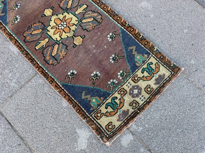 Handwoven Turkish Accent Rug 1.3x2.6 Ft Vintage Wool Entryway Mat Tribal Decor gallery
