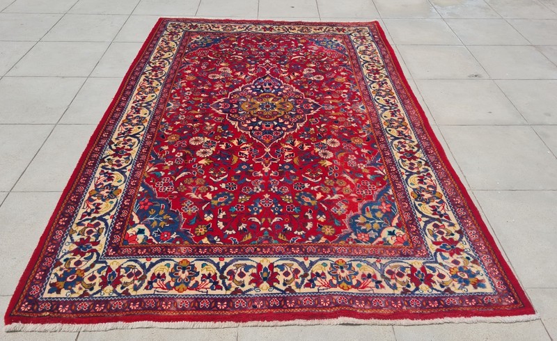 Amazing Hand Knotted Vintage Isfahoun Wool Area Rug 5.0 x 3.5 Ft gallery