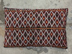 VINTAGE HANDCRAFTED KILIM MOROCCAN TRIBAL LUMBAR PILLOW EXCELLENT CONDITION