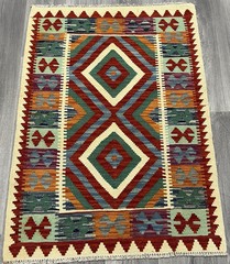 Vintage Kilim Traditional Hand Made Oriental Wool Kilim 3ft11inx2ft7i 120cmx87cm