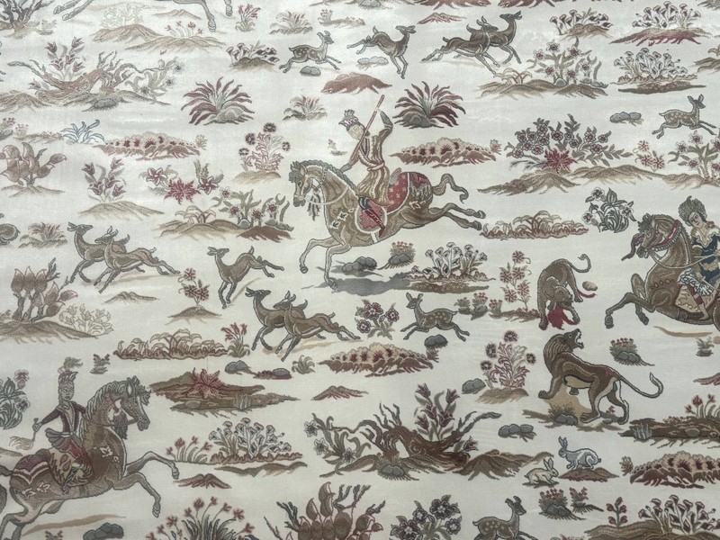 Large Turkish Silk Rug 8x10, Ivory, Hunting Design, New gallery