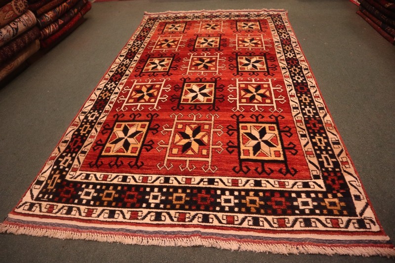 COLLECTORS' ITEM Stunning Vintage Natural Vegetable Dye Caucasian Shirvan Carpet gallery