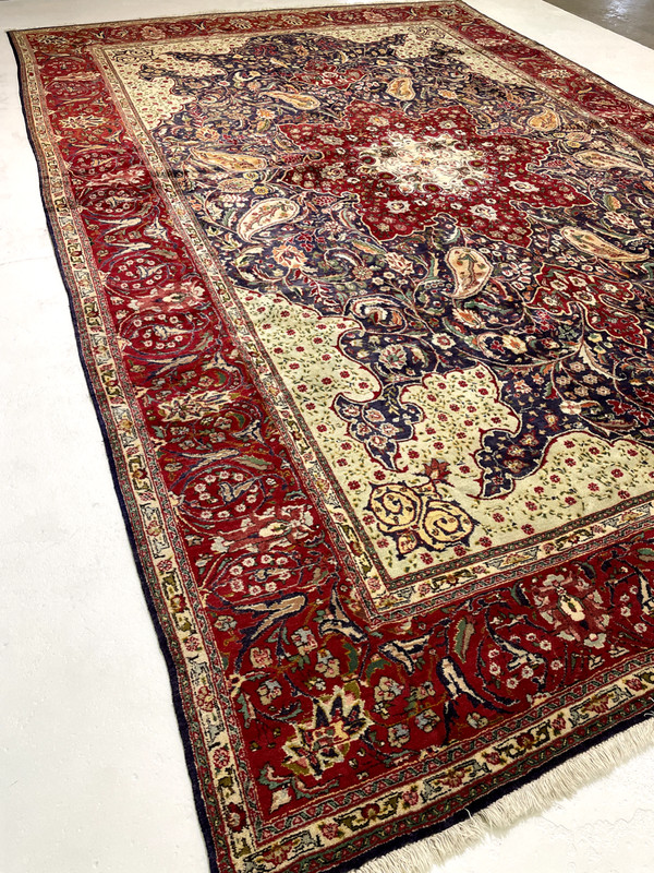 Antique Oriental Hand-Knotted Wool Area Rug Red/Ivory/Blue/Green 11'8" x 17'7" gallery