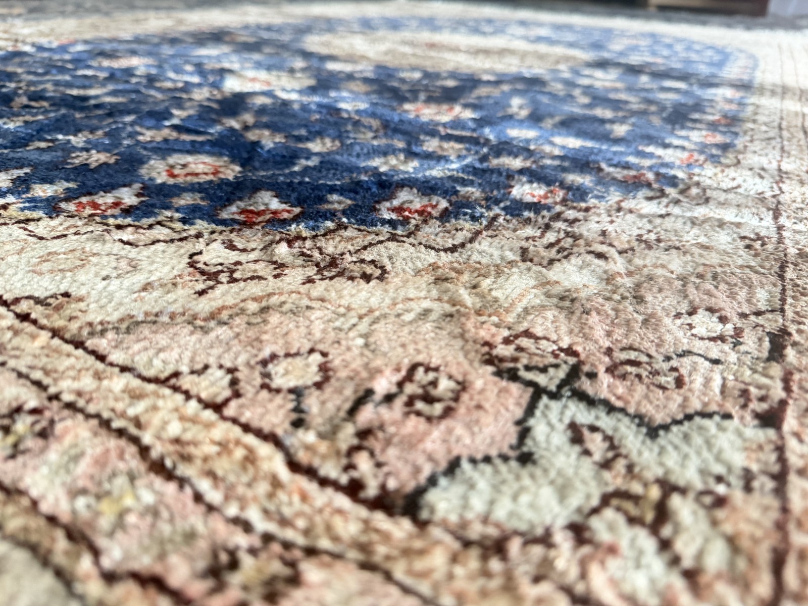 Authentic Silk Rug 4'2"x6' Hand-Knotted Naeen Medallion gallery
