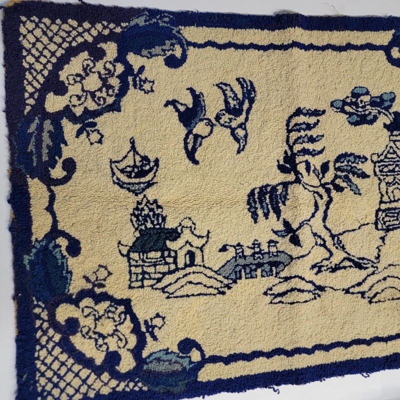 Blue Willow style vintage handmade Rug! 32 x 22 art Asian hooked gallery