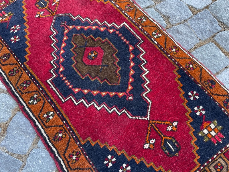 Turkish Vintage Small Rug Handmade Wool Bohemian Bath Mat Rug 1,8 x 3,6 ft gallery
