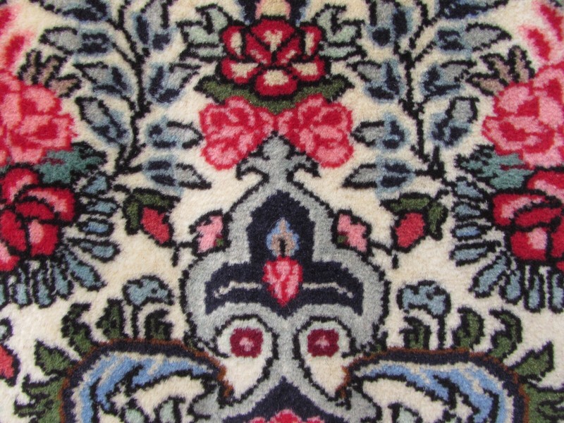 Fine Vintage Hand Made Traditional Rug Oriental Wool White Red Rug 81x63cm gallery