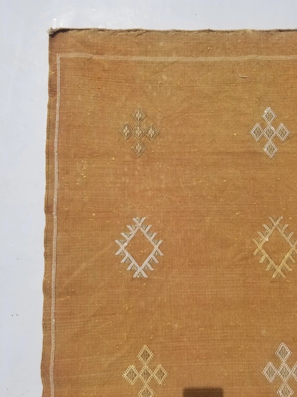 Distressed Vintage Traditional Handmade Moroccan Cactus Kilim 4.4x3.0ft gallery