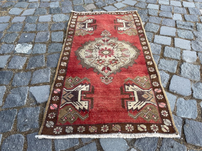 Turkish Vintage Small Rug Handmade Wool Bohemian Bath Mat Rug 1,8 x 3,3 ft gallery