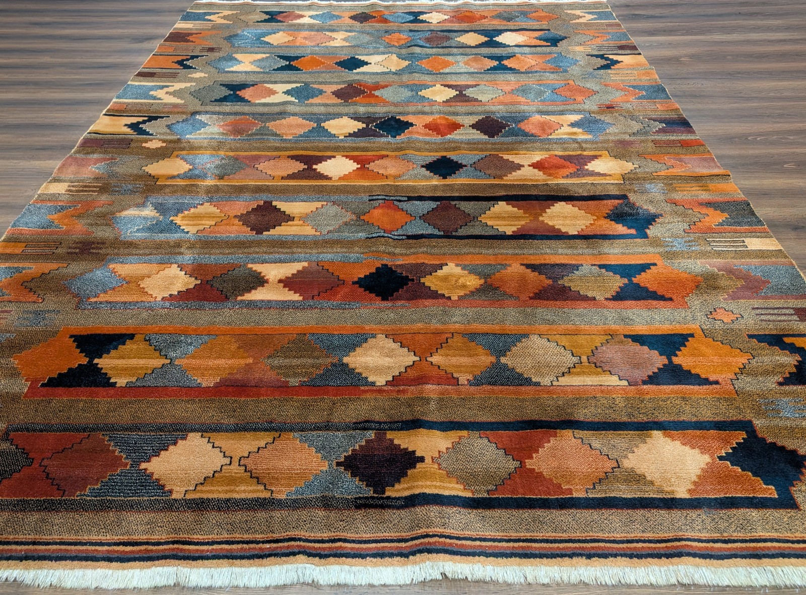 Couristan Belgium Wool Modern Rug 8x11, Geometric Diamond Pattern gallery