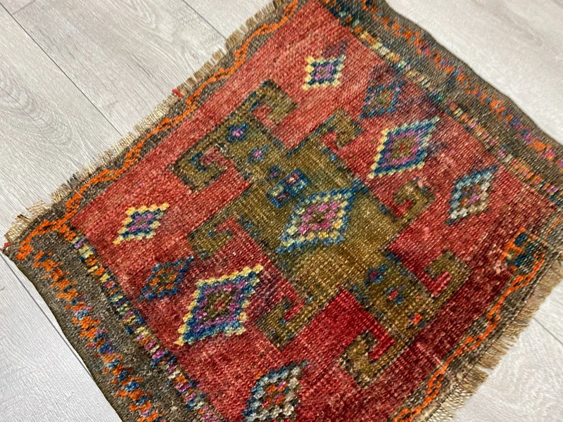 Ethnic Pink Anatolian Tribal Rug Handwoven Turkish Wool Boho Rug 1.5 x 1.9 ft gallery