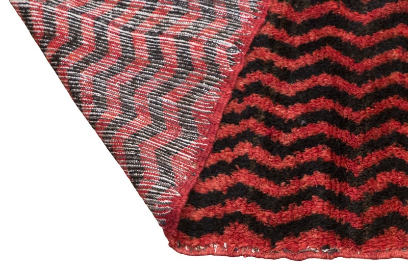 Vintage Turkish Tulu Rug, 160 x 285 cm (5.2 x 9.4 ft), 70+ Years Old gallery