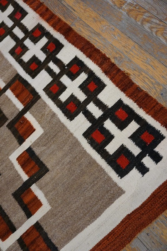 4'x5' Antique Navajo Small Scatter Size Wool Gray, Red, White Rug gallery