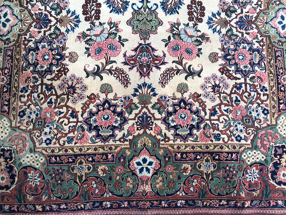 A Superb Antique Decorative Genuine Keshan Area Rug gallery