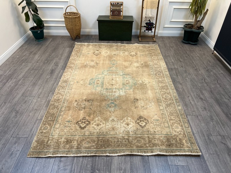 Persian Rug, Handmade Rug, Living Room Rug, Bedroom Rug, Wool Rug, 6.2 x 9.4 ft gallery